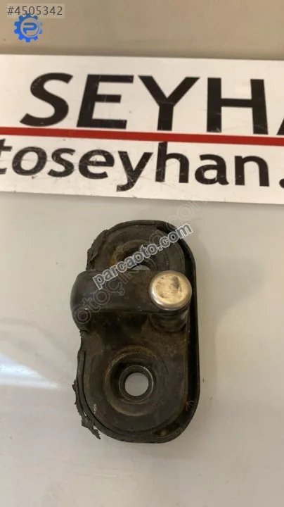 1T0827517A Volkswagen Polo 2015 bagaj kilit karşılığı