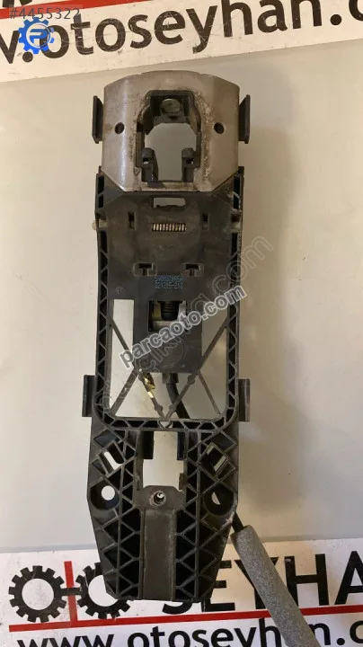 5N0837885H Volkswagen Tiguan 2015 sol ön kapı kolu braketi