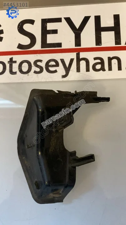 8P4827686 audi a3 sportback 2010 bagaj menteşesi kaplaması sağ