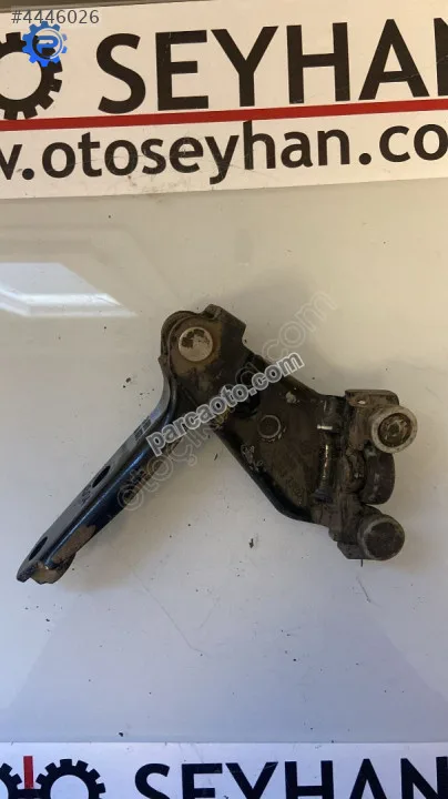 2K0843335A Volkswagen Caddy 2009 sol sürgülü kapı üst ray makara