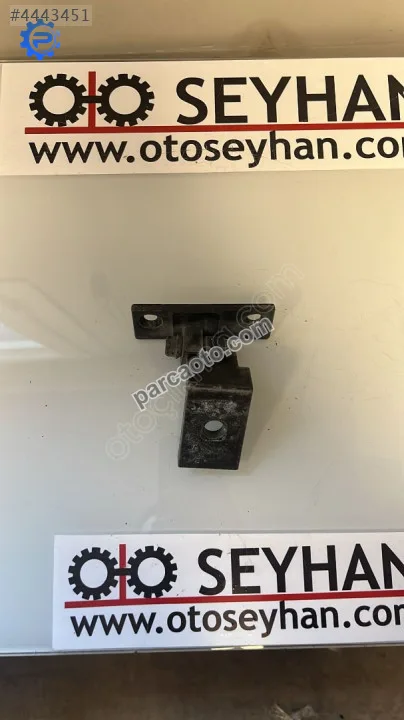 7068078 BMW 5 serisi E60 sağ ön kapı alt menteşesi