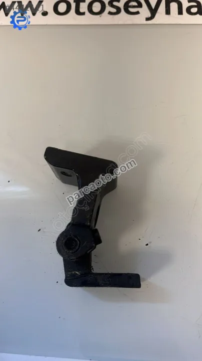 8P4833402 Audi A3 2009 sağ arka kapı üst menteşesi