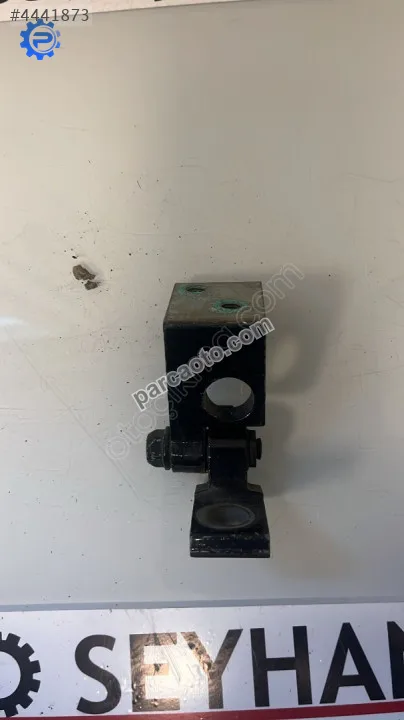 5P0833402D Seat Leon 2010 sağ arka kapı üst menteşesi