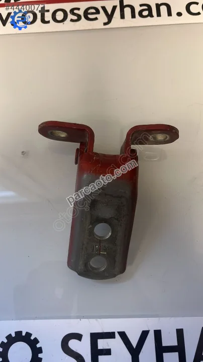 toyota yaris 2012 sağ arka kapı alt menteşesi