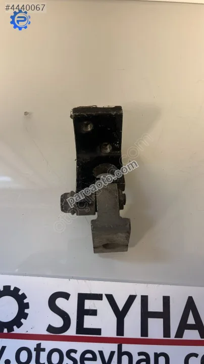 5P0833401D Seat Leon 2011 sol arka kapı üst menteşesi