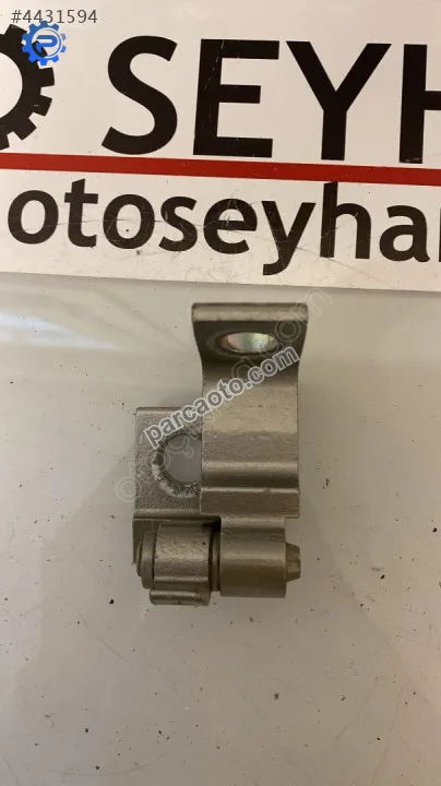 8K0831402P volkswagen golf 7 sağ arka kapı alt menteşesi
