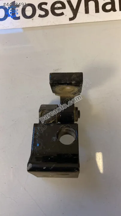 8P4833401A audi a3 2008 sol arka kapı üst menteşesi