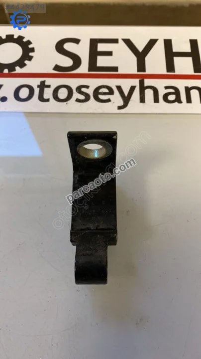 8V5833403B Volkwagen Passat B8 sol arka kapı alt menteşesi