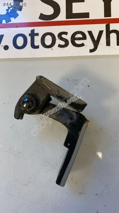A046573 7N0831401A Skoda Octavia 2015 sol ön üst kapı menteşesi