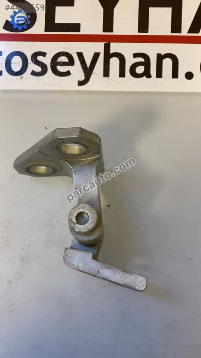 1K4833402J Volkswagen Jetta 2009 sağ arka kapı alt menteşesi