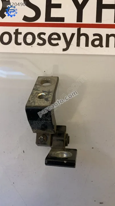 8W0833404A Audi A4 2017 sağ arka kapı alt menteşesi