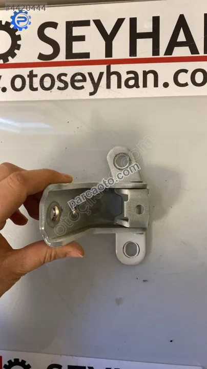 A046057 Hyundai Tucson 2022 sol ön kapı üst menteşesi