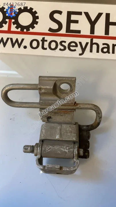 4B0831412A Volkswagen Golf 4 sağ ön kapı alt menteşesi