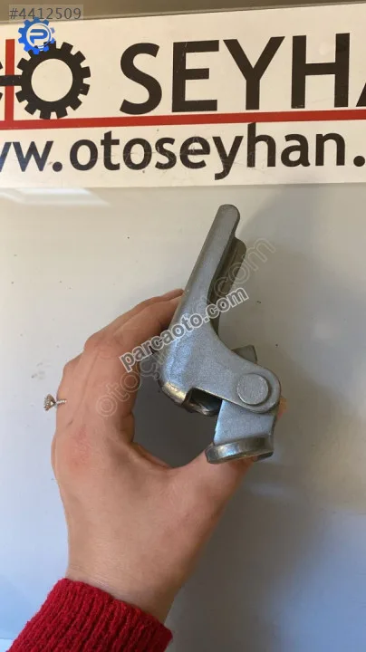 20992731 Opel Astra J sol - sağ uyumlu ön kapı üst menteşesi