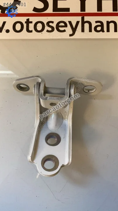 79310-2E000 Hyundai Tucson 2022 sağ arka kapı alt menteşesi