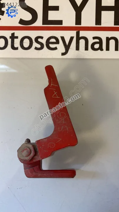 13180568 Opel Corsa D E uyumlu Sağ Ön Kapı Alt Menteşesi