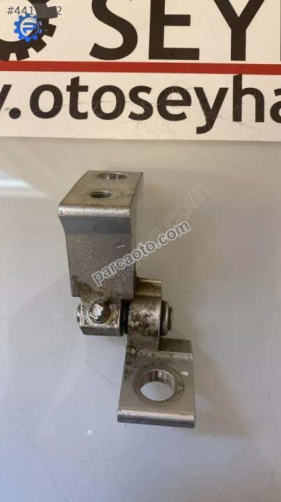 8X0831404F Skoda Octavia 2022 sağ ön arka alt üst kapı menteşesi 8X0831404F Skoda Octavia 2022 sağ ön arka alt üst kapı menteşesi