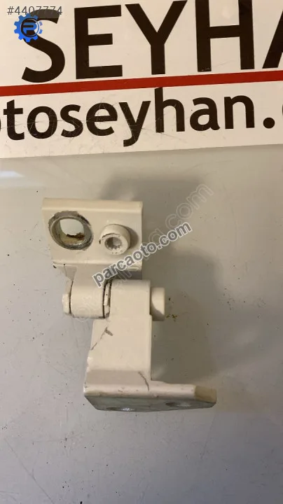 1K9833402E Volkswagen Golf 6 sağ arka kapı üst menteşesi 1K9833402E Volkswagen Golf 6 sağ arka kapı üst menteşesi