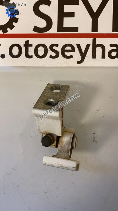 7N0831402 volkswagen Polo 2016 sağ arka ön üst alt kapı menteşesi