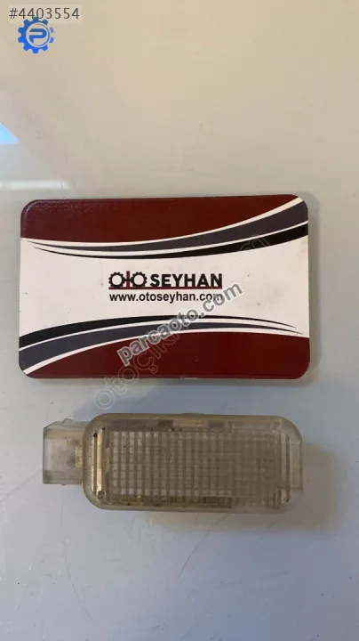 3B0847415 Volkswagen passat B5 okuma lambası