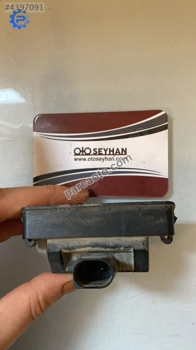 5P0943021 seat leon 2003 plaka lambası