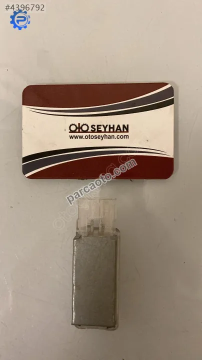 6L0947565 volkswagen jetta 2014 bagaj lambası
