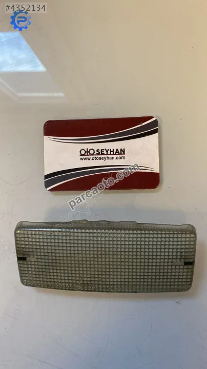 volkswagen caddy ibiza 2001 ön tavan lambası camı