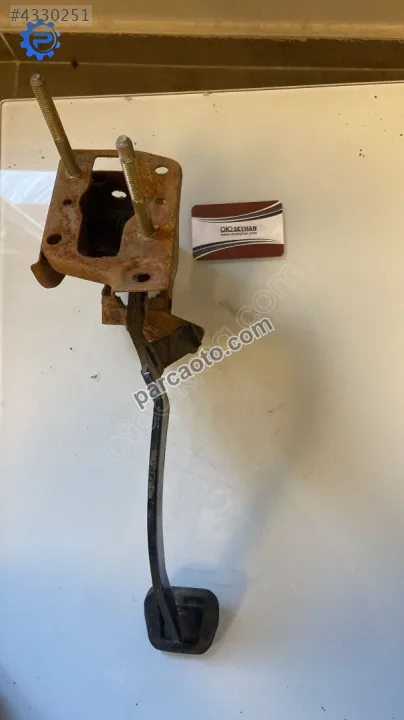 nissan vanetta cargo debriyaj pedalı