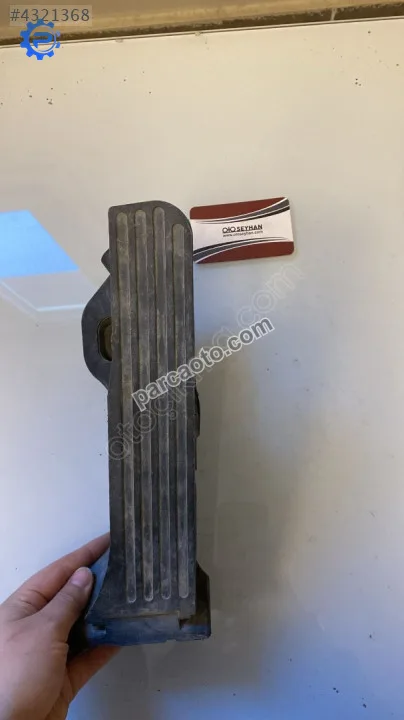 1K1723503R volkswagen tiguan 2012 gaz pedalı