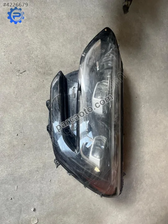 260601197R Renault Megane 4 icon Sol Ön Far (camda kırık var)