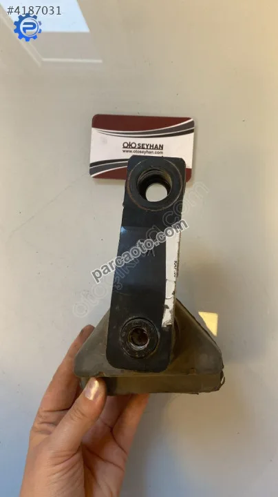 6773193 bmw x1 e84 arka dingil titreşim emici bağlantı demiri