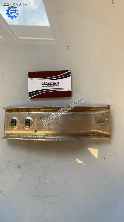 6Q1857194B vw polo göğüs demiri bağlanı braketi