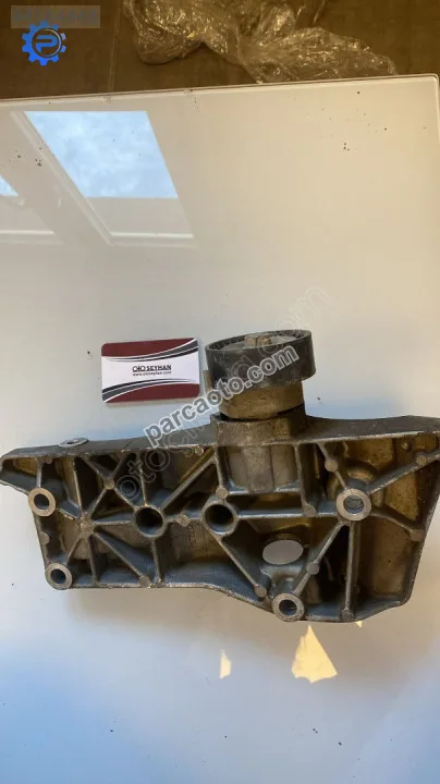 036145169G  seat ibiza fabia cgg motor şarj dinamosu braketi