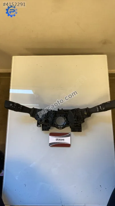 0274017F849 2017 toyota corolla silecek sinyal kolu
