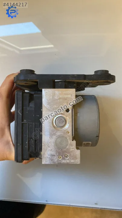 5Q0614517AF skoda octavia abs beyni