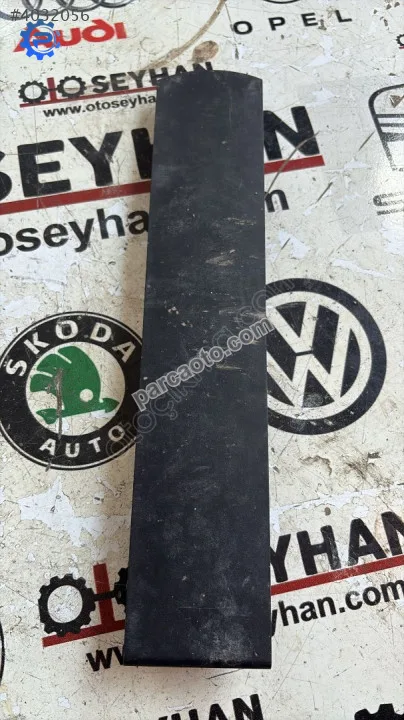 55354891 opel astra j 1.6 benzinli ateşleme bobini üst kapağı
