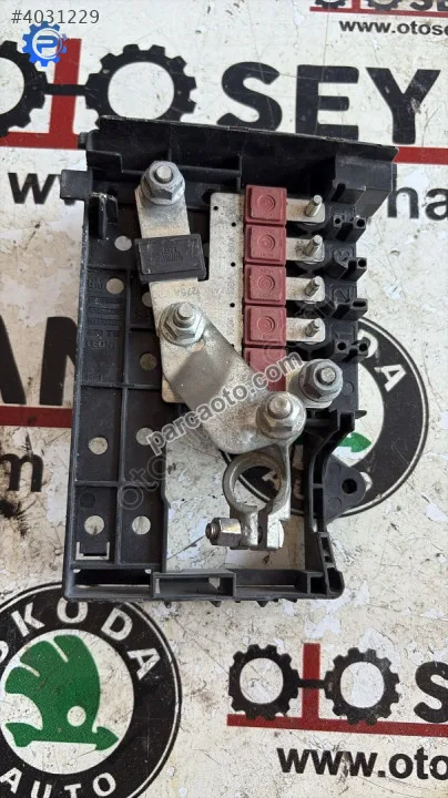 365927271 opel astra j 1.6 benzinli akü sigorta kutusu