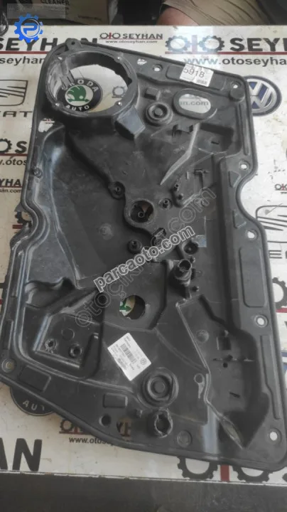 5K1837730T VW Golf sağ ön kapı panosu