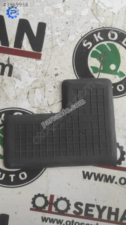 1K0863328B Golf 6 Orta konsol taban matı 1K0863328B Golf 6 Orta konsol taban matı