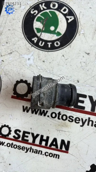 7M3122291 vw golf 6 radyatör su hortumu jakı