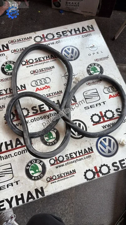 5N0867913 vw tiguan 2015 arka sol kapı lastiği