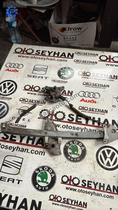 toyota corolla efsane kasa ön sağ kapı cam krikosu