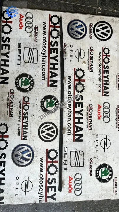 Toyota corolla 1993 efsane kasa ön sol kapı dış sıyırıcı fitil