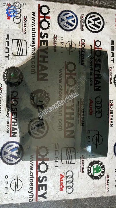 Opel corsa f 2023 arka sağ kapı camı