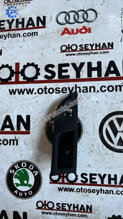 9830173480 Opel corsa f 2023 sağ arka kapı cam düğmesi çerçevesi