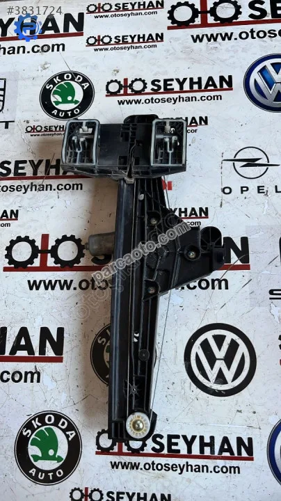 156173931 - 1A001229A Opel corsa f arka sağ cam krikosu ve motoru