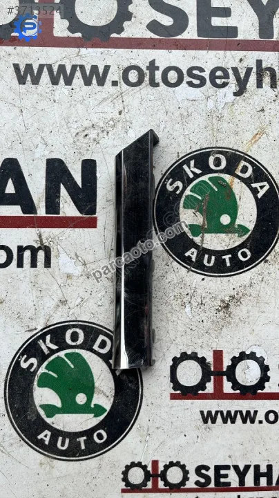 3G0853986K Passat b8.5 b8 sağ marşbiyel kaplaması arka çıtası