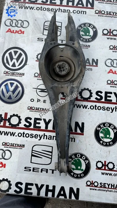 3Q0505311G Passat b8.5 b8 superb leon golf 7 arka helezon tablası 3Q0505311G Passat b8.5 b8 superb leon golf 7 arka helezon tablası