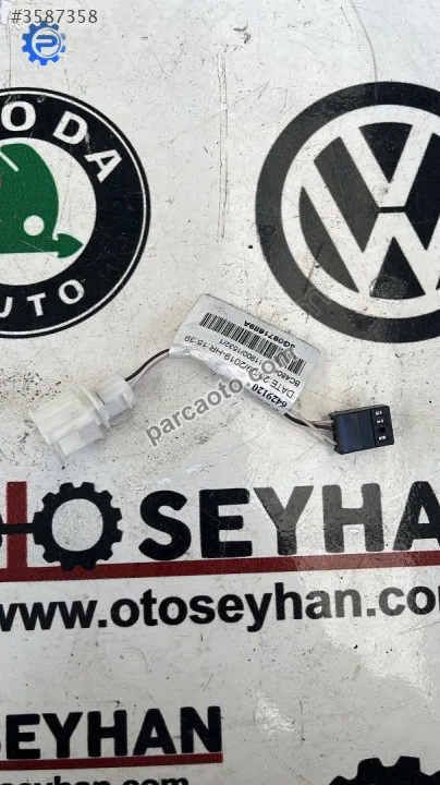 TAB016427BT 3G0971689A passat b8 sol arka kapı cam düğme tesisatı