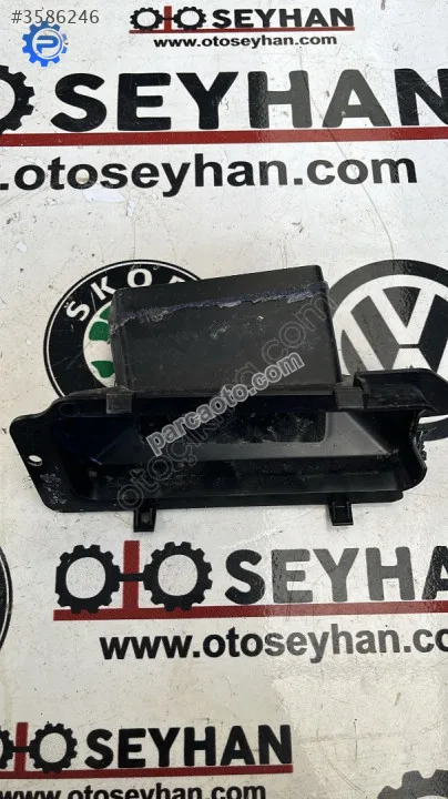 Passat b8.5 kalorifer kazanı sağ göğüs havalandırma kanalı ağzı